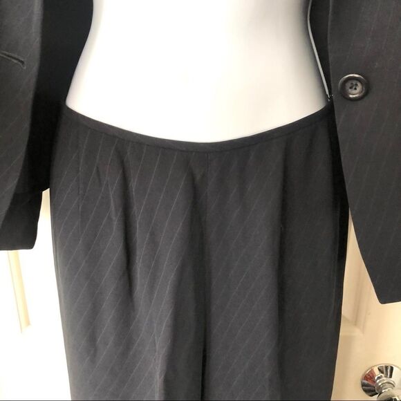 Tahari Dark Navy Diagonal Pinstripe Trouser Pants - Picture 7 of 12
